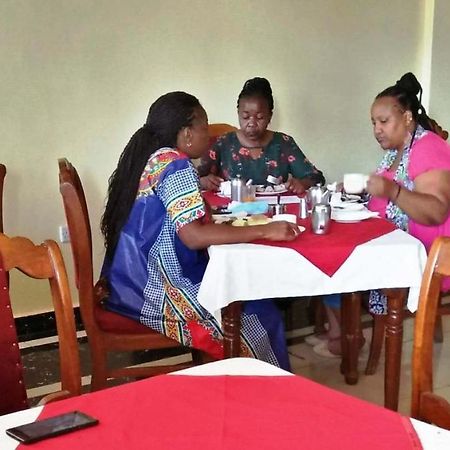 Bomen Hotel Isiolo Екстериор снимка