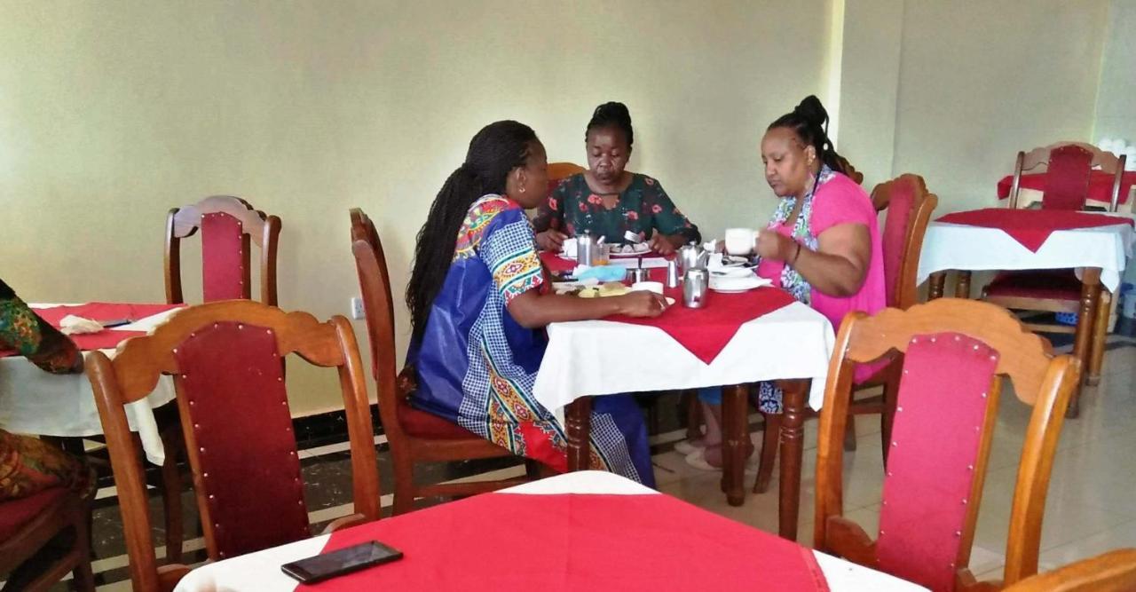 Bomen Hotel Isiolo Екстериор снимка
