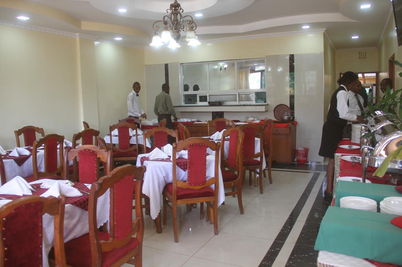 Bomen Hotel Isiolo Екстериор снимка