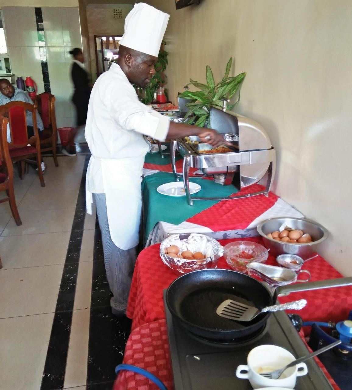 Bomen Hotel Isiolo Екстериор снимка