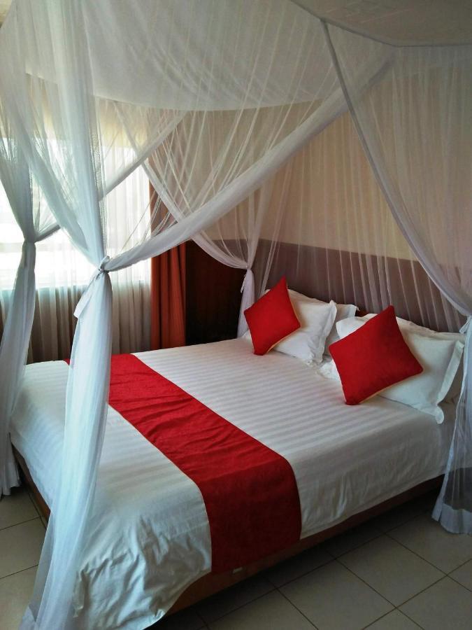 Bomen Hotel Isiolo Екстериор снимка