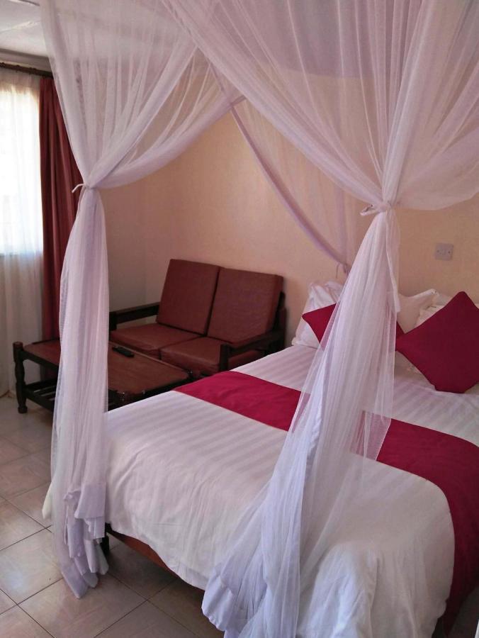 Bomen Hotel Isiolo Екстериор снимка