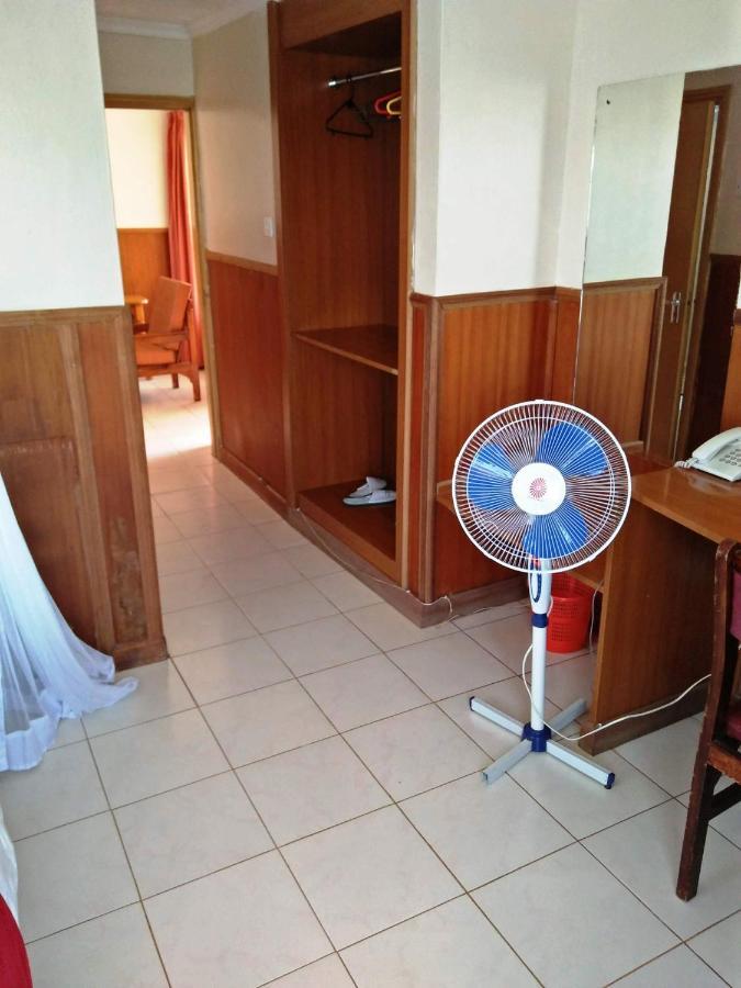 Bomen Hotel Isiolo Екстериор снимка